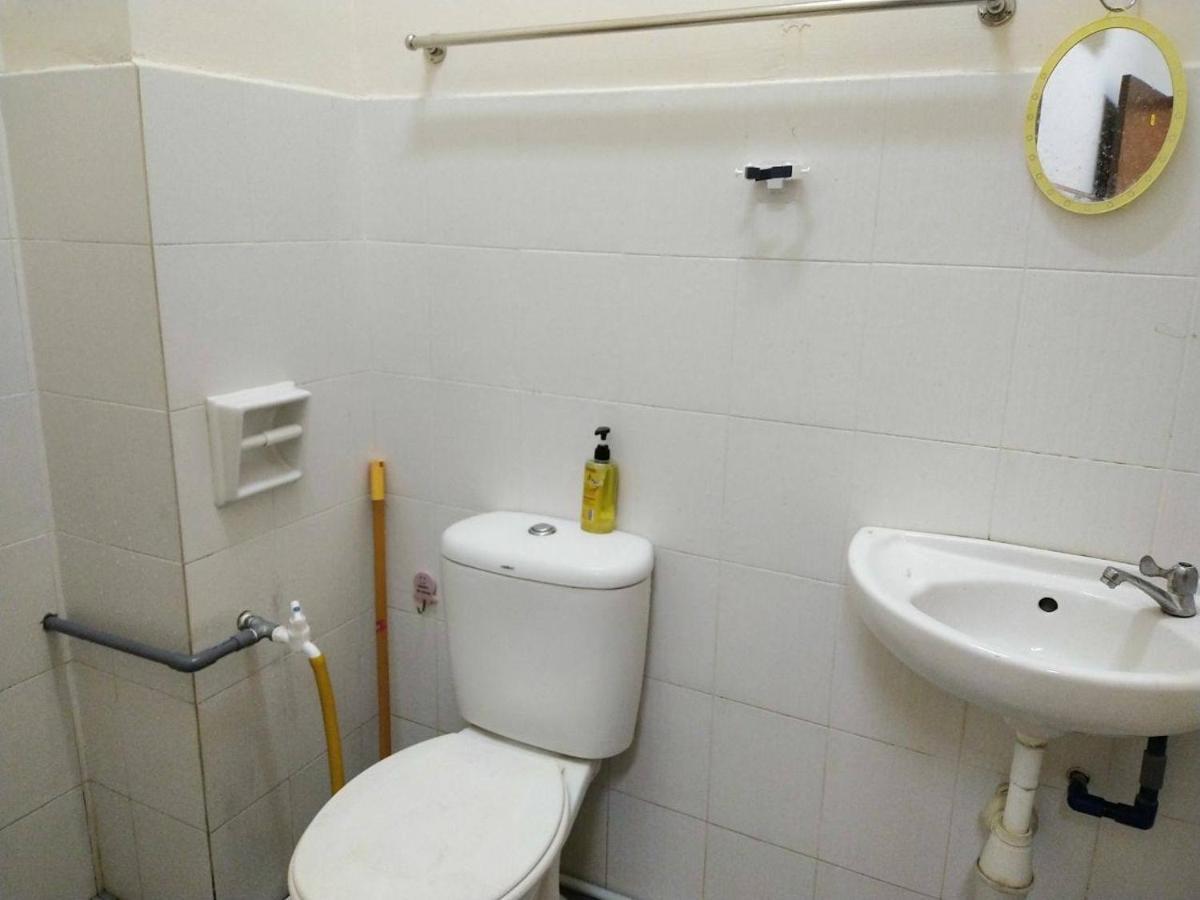 Near Batu Burok, Hospital Hsnz, Ktcc Mall, Drawbridge C Apartment